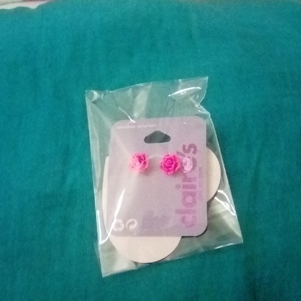 Claire's Vibrant Pink Rose Earrings